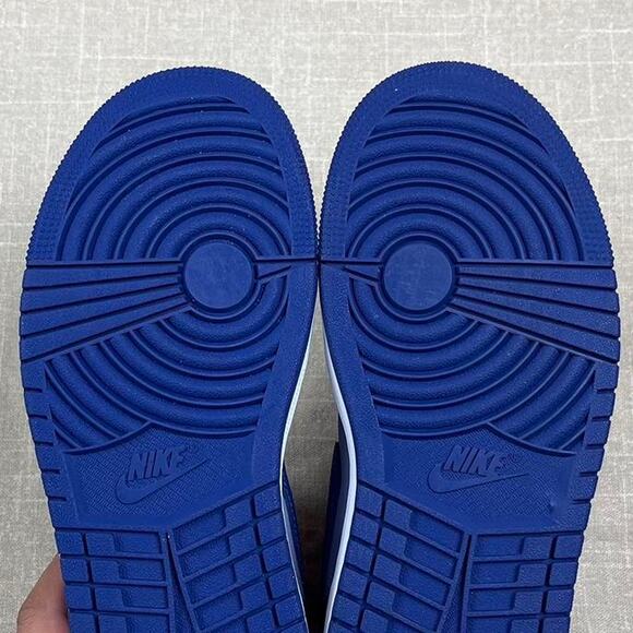 Jordan 1 Mid "Iron Purple" - Picture 5 of 5